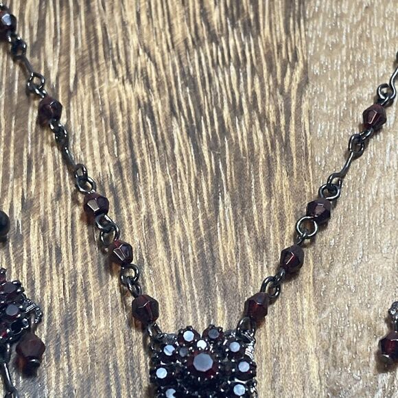 Avon Necklace And Earrings Garnet Rhinestones Dark Gothic Y2k - Picture 5 of 8